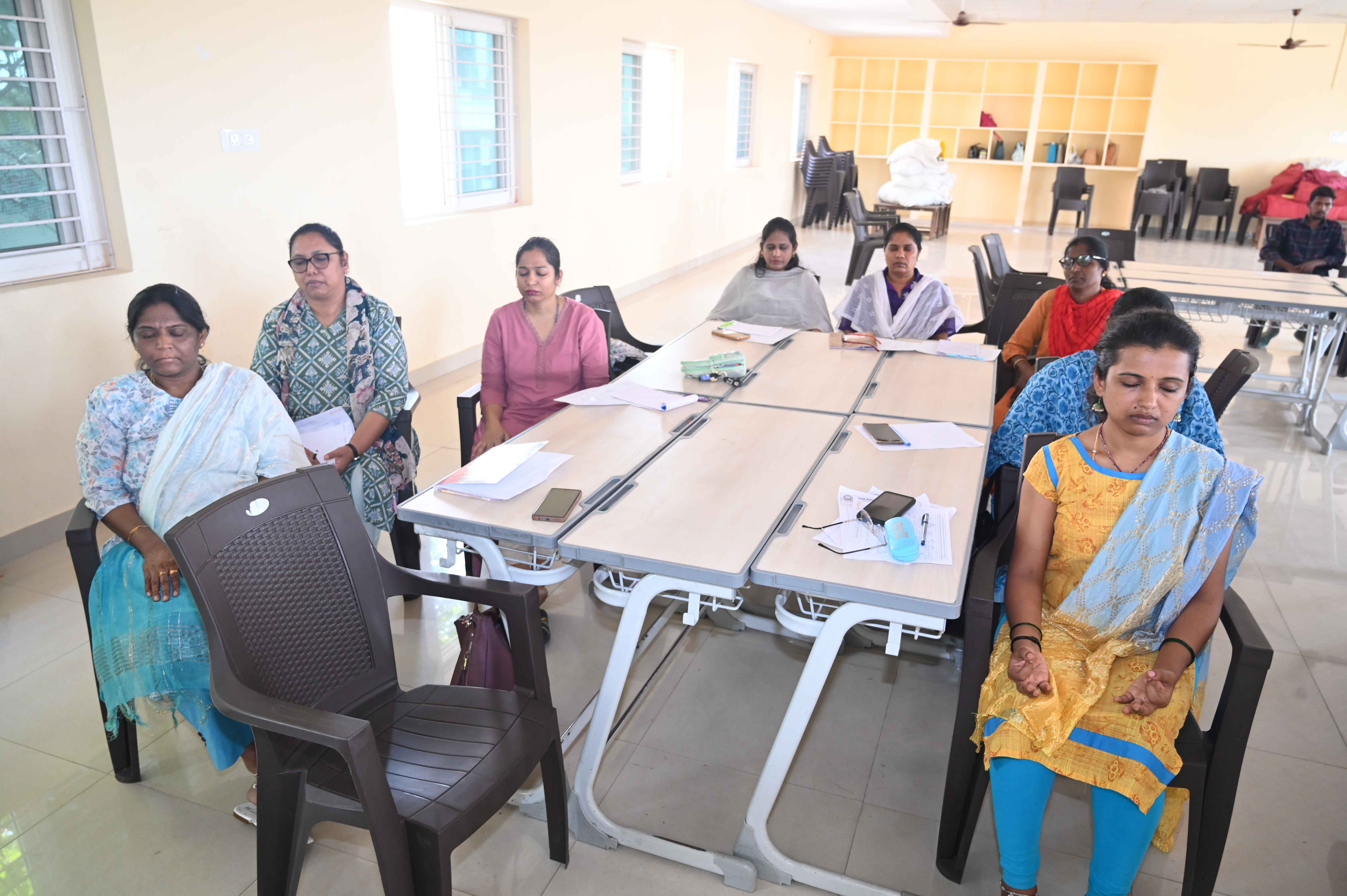 TEACHER' S TRAINING BY TALENT EASE